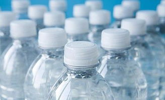 十个夺命的喝水坏习惯 爱喝瓶装水